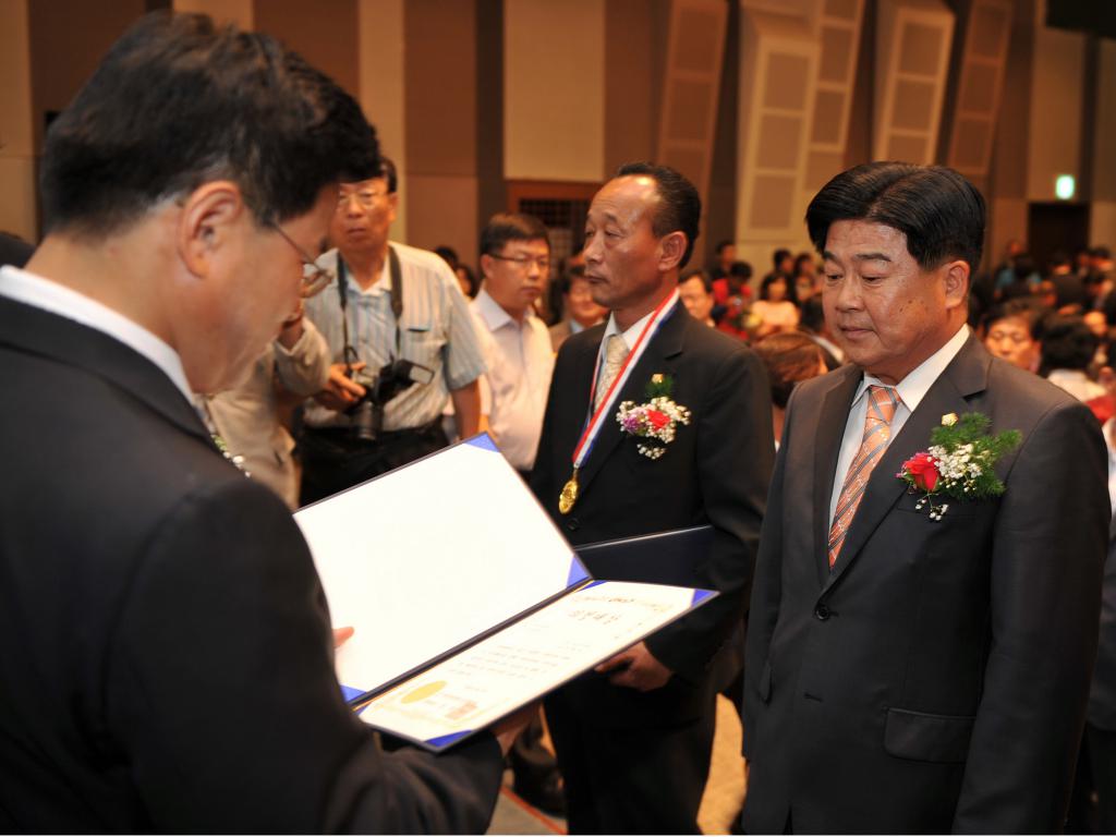 정태완 의장 의정대상 수상