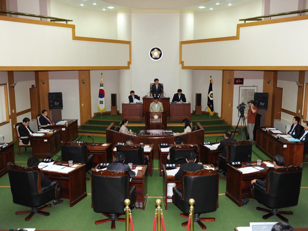 제235회 제1차 정례회 개회