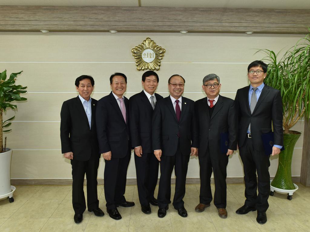 2015회계연도 결산감사 위원 위촉장 수여