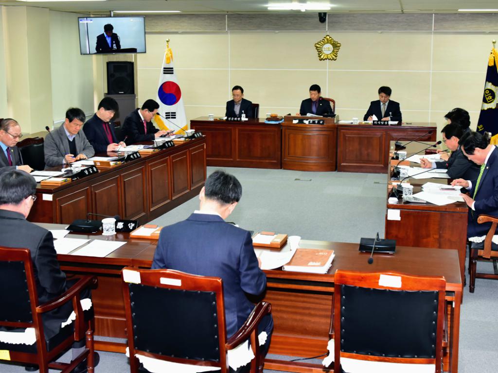 3월중 제2차 정례의원 간담회 개회