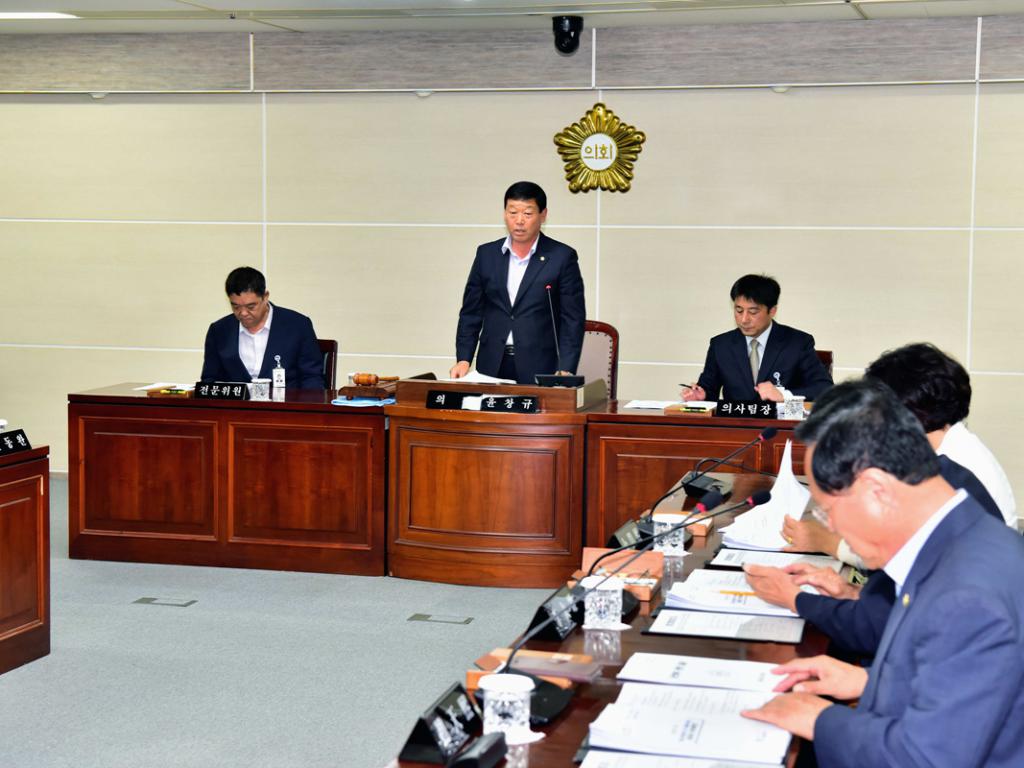 10월중 제1차 정례의원 간담회 개회