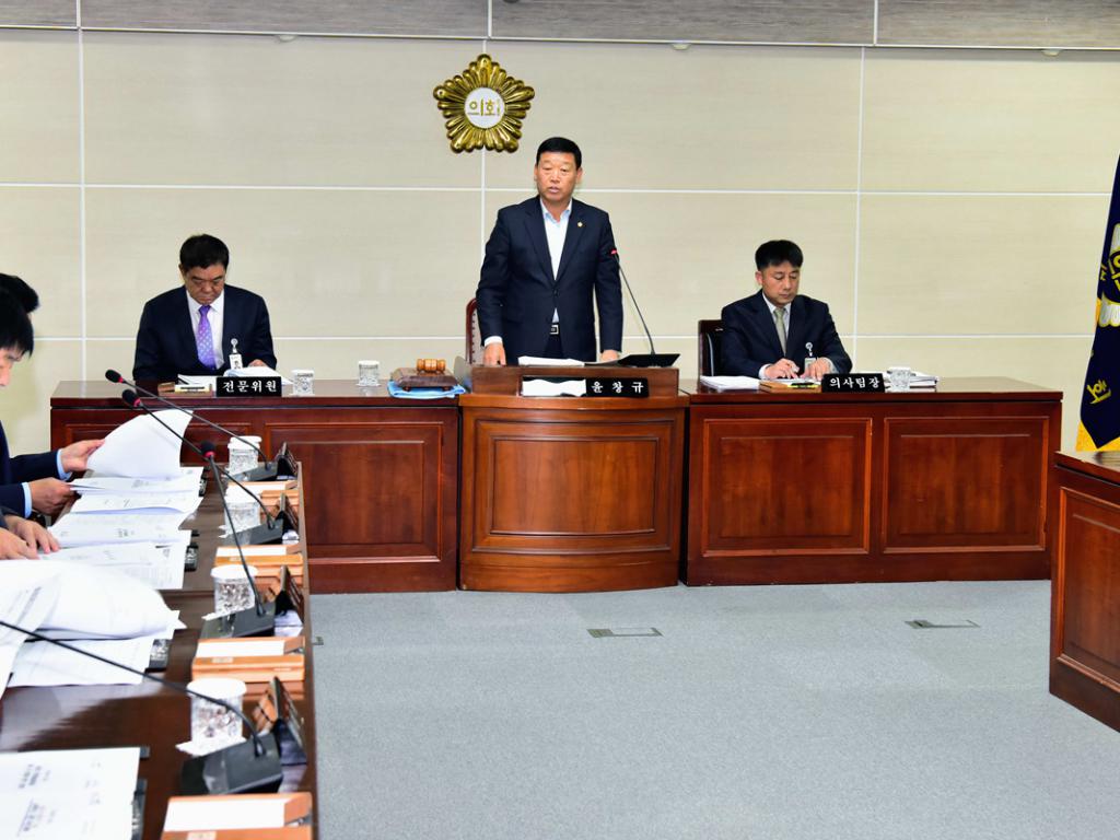 10월중 제2차 정례의원 간담회 개회