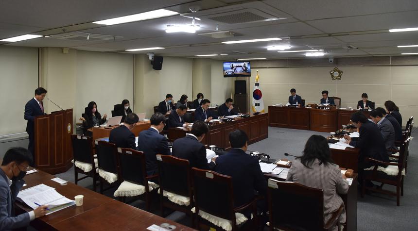 5월 1차 정례의원간담회