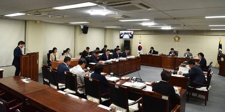 제370회 예산결산특별위원회 제1차 회의