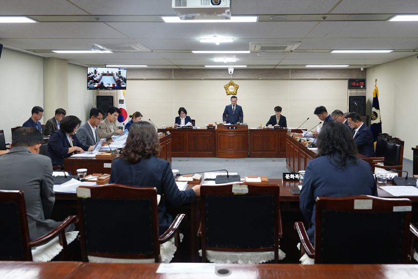 10월 정례의원 간담회